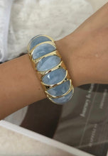 Load image into Gallery viewer, Vintage Resin Statement Bracelet