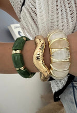 Load image into Gallery viewer, Vintage Resin Statement Bracelet
