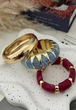 Load image into Gallery viewer, Vintage Resin Statement Bracelet
