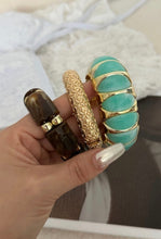 Load image into Gallery viewer, Vintage Resin Statement Bracelet
