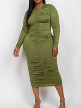 Load image into Gallery viewer, Curvy Plus Ruched Long Sleeve MIDI Dress
