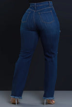 Load image into Gallery viewer, High Rise Destroyed Crossover Closure Jean
