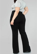 Load image into Gallery viewer, Plus Size High Rise Black Flare Jeans
