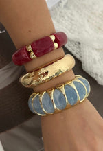 Load image into Gallery viewer, Vintage Resin Statement Bracelet
