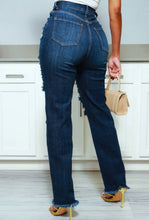 Load image into Gallery viewer, High Rise Destroyed Crossover Closure Jean
