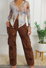 Load image into Gallery viewer, High Rise Multi Pocket Distressed Cargo
