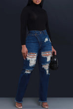 Load image into Gallery viewer, High Rise Destroyed Crossover Closure Jean
