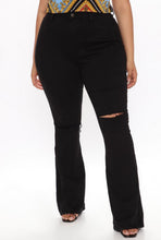 Load image into Gallery viewer, Plus Size High Rise Black Flare Jeans
