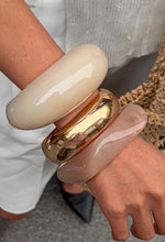Load image into Gallery viewer, Unique Blend Elegance Metal Arcylic Bracelet Set
