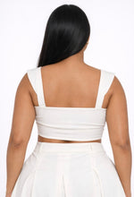 Load image into Gallery viewer, Plus Size Sexy Top With Button Closurecropped Top
