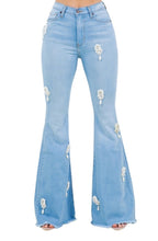 Load image into Gallery viewer, Perla Bell Bottom Jean in Light Wash
