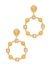 Load image into Gallery viewer, LION CIRCLE EARRING
