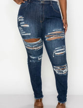 Load image into Gallery viewer, Deja Vu Curvy Stretch Skinny-Jeans
