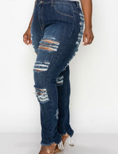 Load image into Gallery viewer, Deja Vu Curvy Stretch Skinny-Jeans

