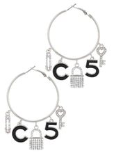 Load image into Gallery viewer, Circle Lock Five Charm Earring
