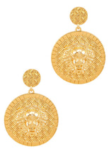 Load image into Gallery viewer, Metal Circle Hammered Lion Earring
