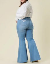 Load image into Gallery viewer, Plus New Day Flare Jeans
