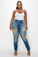Load image into Gallery viewer, PLUS CURVY SEXY VINTAGE WASH SKINNY JEANS
