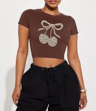 Load image into Gallery viewer, Leopard Cherry Graphic Front Seamless Crop Top
