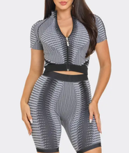 Load image into Gallery viewer, Seamless Front Zip Up Top and Shorts Set
