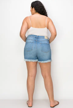Load image into Gallery viewer, Plus Size High Rise Stretch Mid Short
