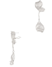 Load image into Gallery viewer, Sculpted Metal Drop Clip Earring
