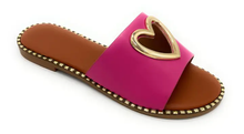 Load image into Gallery viewer, Flat Solid Top Studs Around Sole Edge Heart
