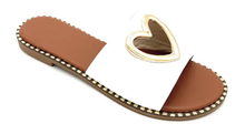 Load image into Gallery viewer, Flat Solid Top Studs Around Sole Edge Heart
