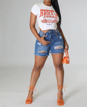 Load image into Gallery viewer, Frayed Hem Denim Shorts

