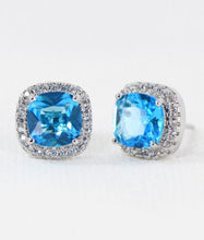 Load image into Gallery viewer, Earrings Saquare Stud
